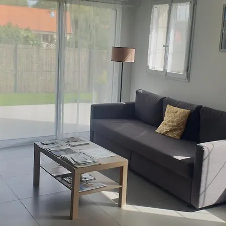 Les Mondaines-les Tourterelles 法威雷斯